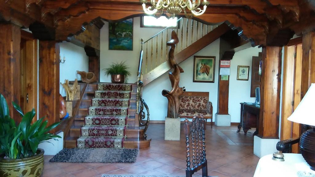 Posada Santa Eulalia Villanueva de la Pena Luaran gambar